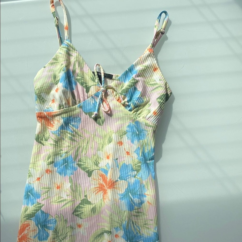 Floral mini